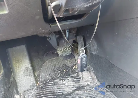 2013 Volkswagen Passat S z USA, uszkodzony, nr VIN 1VWAP7A31DC074630